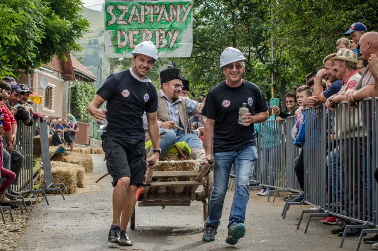 Saját készítésű „szappanytartókkal” gurultak célba Csíkkozmáson