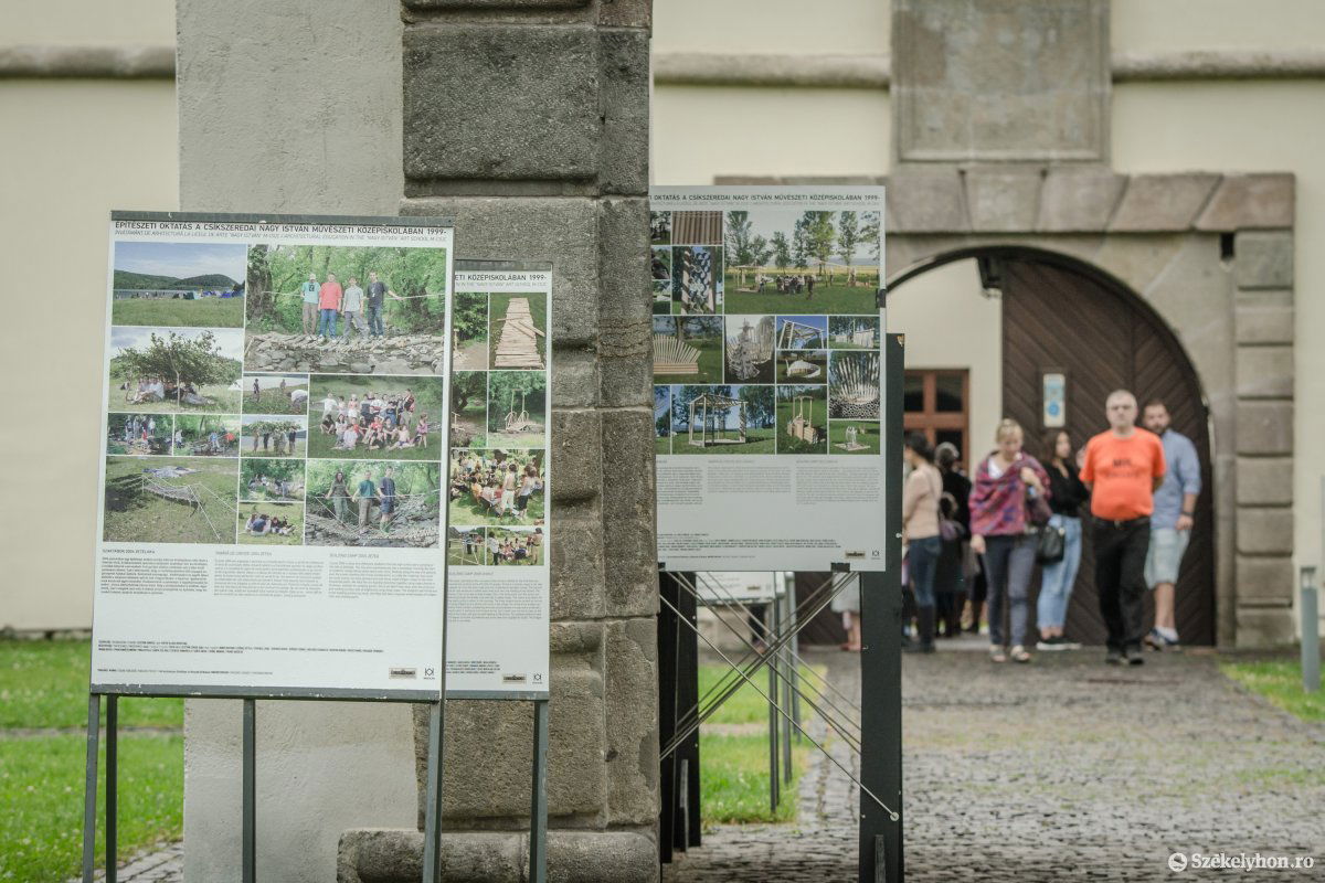 Kiállításmegnyitó a Csíki Székely Múzeumban. A szükségállapot miatt idén több tárlat is elmaradt. Archív •  Fotó: Pinti Attila
