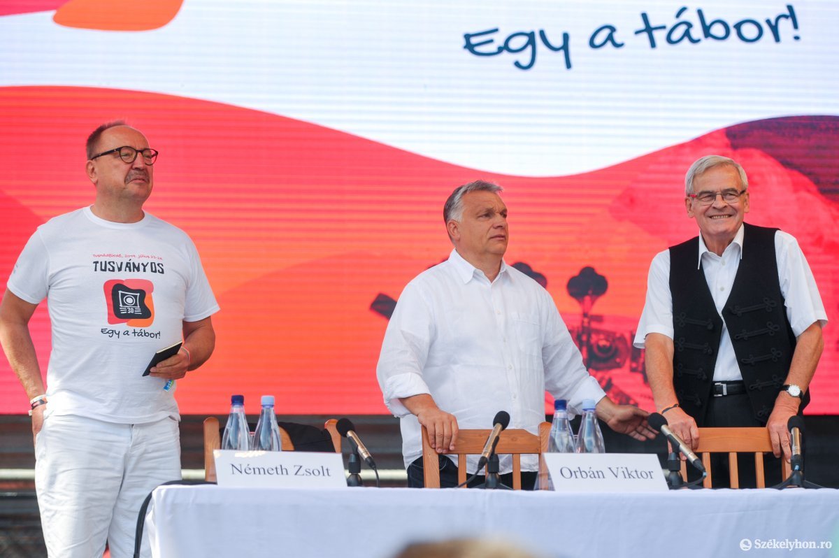 Németh Zsolt, Orbán Viktor és Tőkés László •  Fotó: Beliczay László