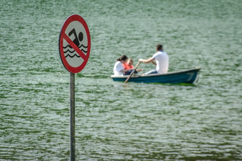 Újabb öt személy – köztük négy gyerek – fulladt vízbe a hétvégén, óvatosságra int a katasztrófavédelem
