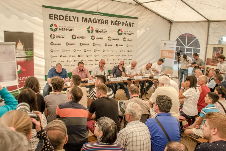 Új információk Tusványoson az úzvölgyi temetőügyről: öt románnak tartott katona magyar állampolgár volt