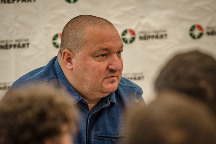 „Biztonság nélkül Európa és a nemzetek elvesznek” – a migráció veszélyeire hívta fel a figyelmet Németh Szilárd Tusványoson