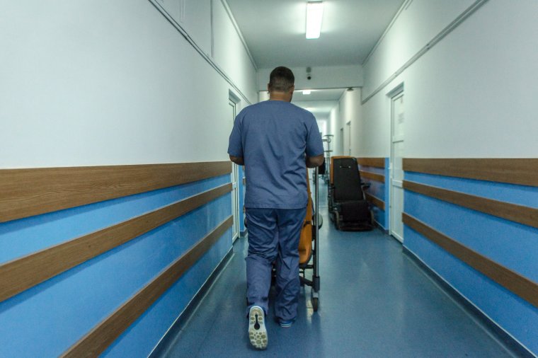 Látogatási tilalmat vezettek be a Csíkszeredai Megyei Sürgősségi Kórházban