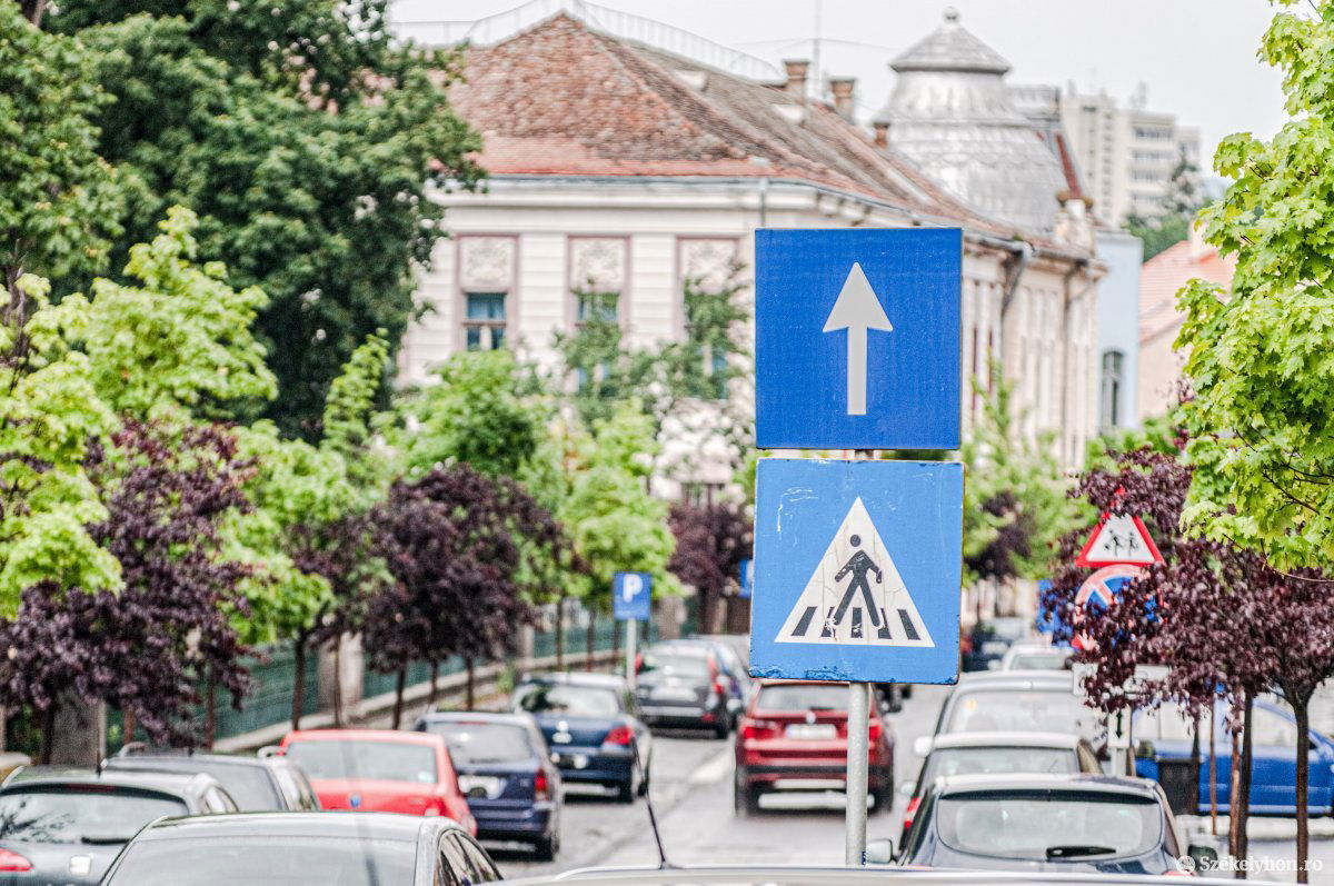 Új parkolóhelyek kialakítását is lehetővé teszik az egyirányú utcák. Korlátozott lehetőségek •  Fotó: Gábos Albin