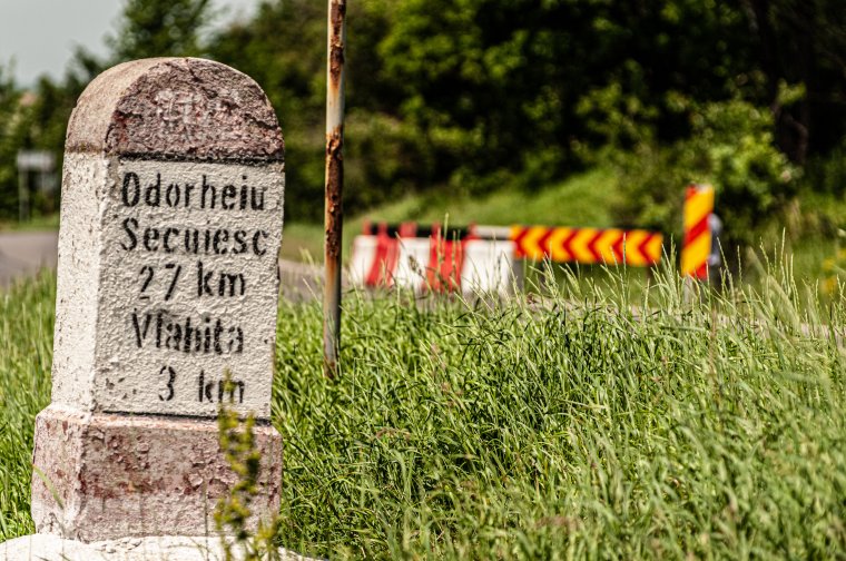 Hétévente kellene új aszfaltréteget elteríteni a Csíkszereda és Udvarhely közötti országúton