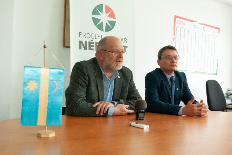 EMNP: provokáció történik az úzvölgyi temetőben