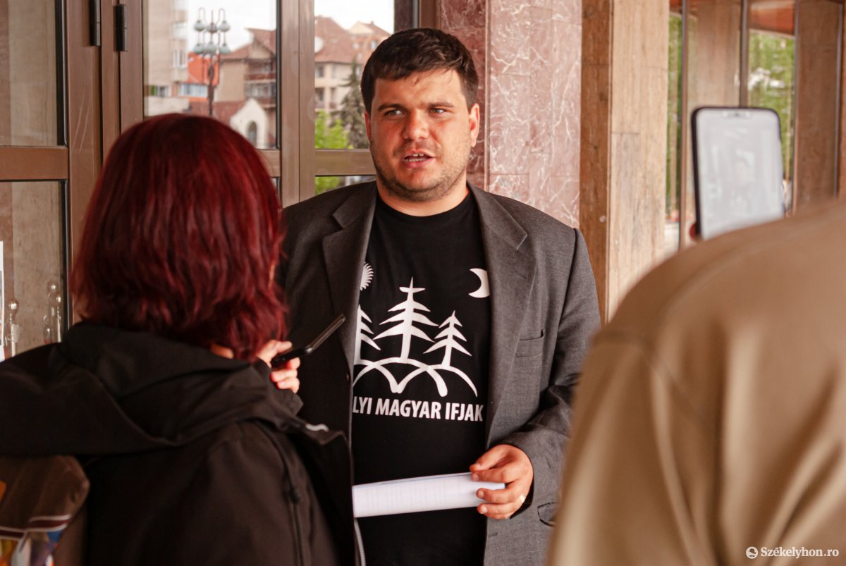 Sorbán Attila Örs. Wass Albert verseinek előadása miatt idézték be a rendőrségre •  Fotó: Gábos Albin
