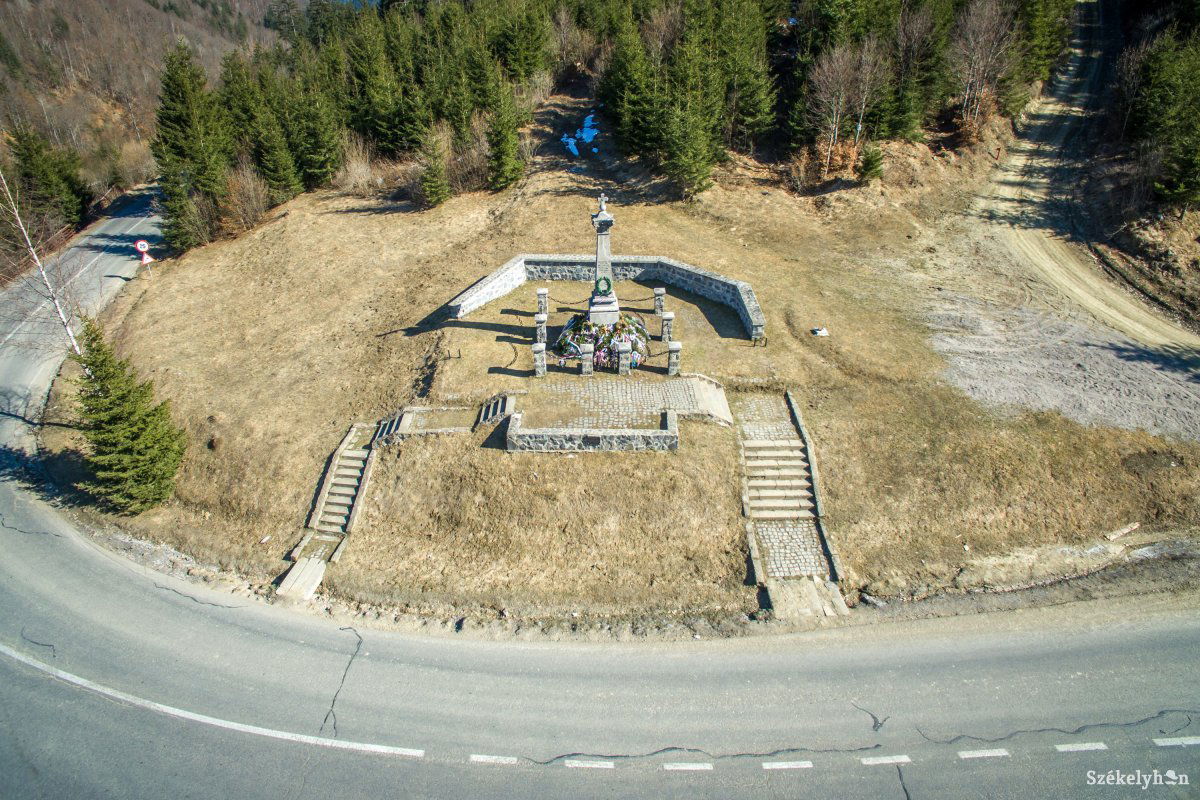 A Nyergestető környékén is aszfaltozni fognak a tervek szerint •  Fotó: Pinti Attila