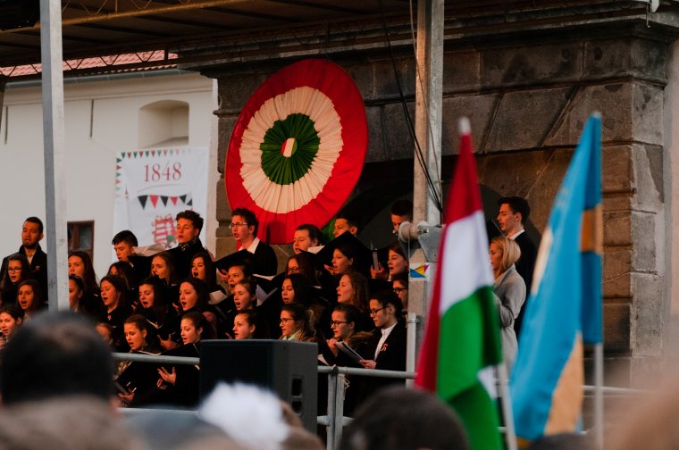 Lemondja tömeges köztéri rendezvényeit március idusán az RMDSZ, a néppárt kedden dönt a váradi rendezvény sorsáról