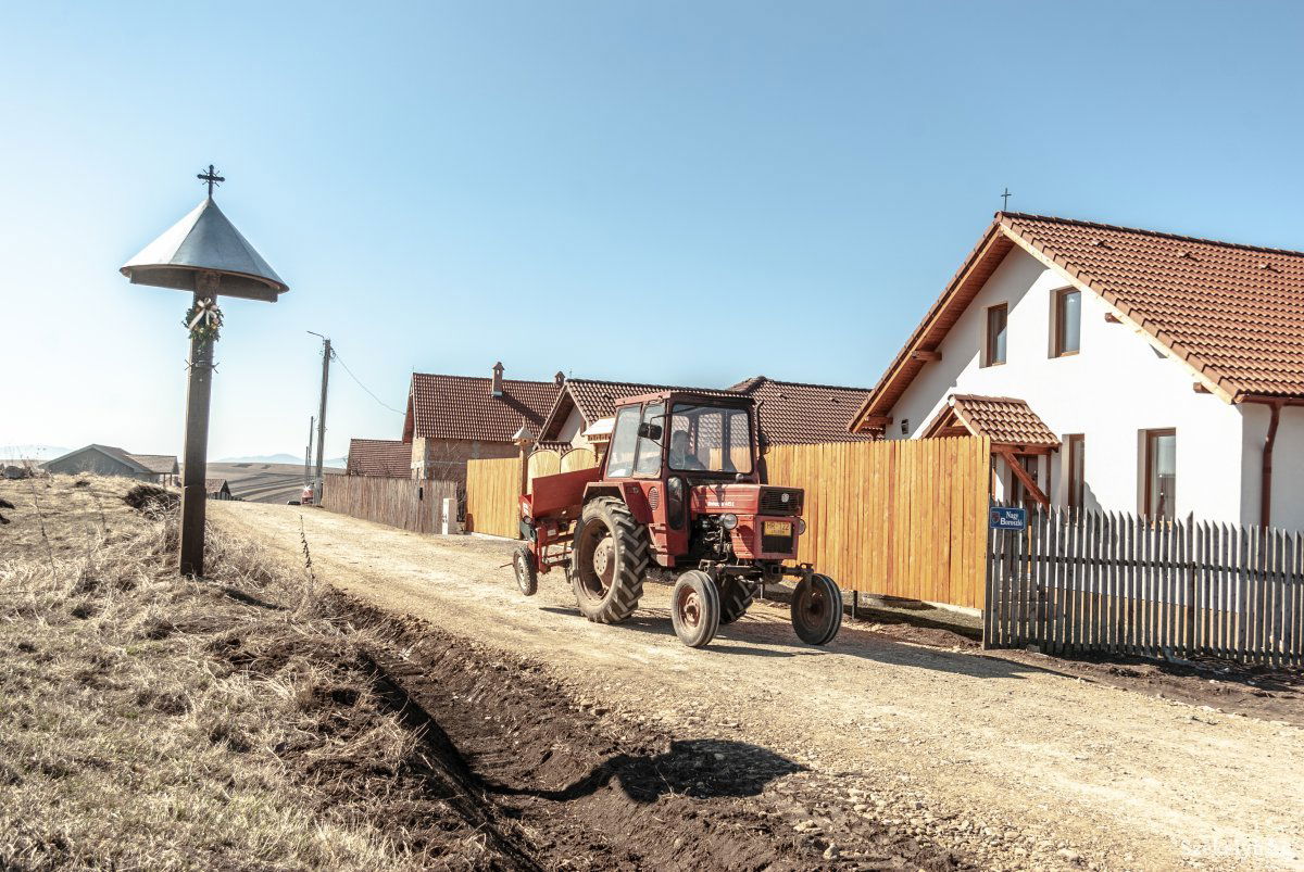 Csíkszentléleken sok utca vár korszerűsítésre. Archív •  Fotó: Gábos Albin