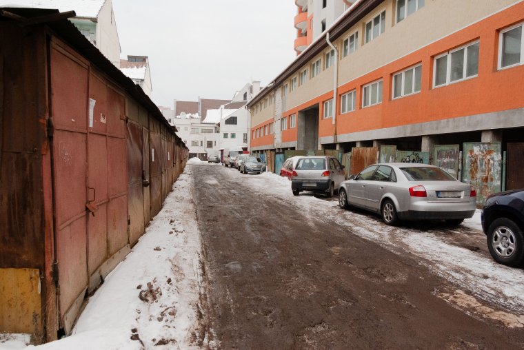Zárt parkolási rendszerrel javítanak a jelenlegi kaotikus állapotokon