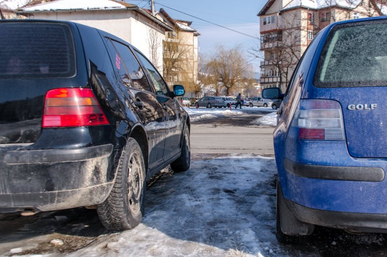 Bérelhető autóalkatrészeket kínálnak a műszaki vizsga előtt álló autósoknak