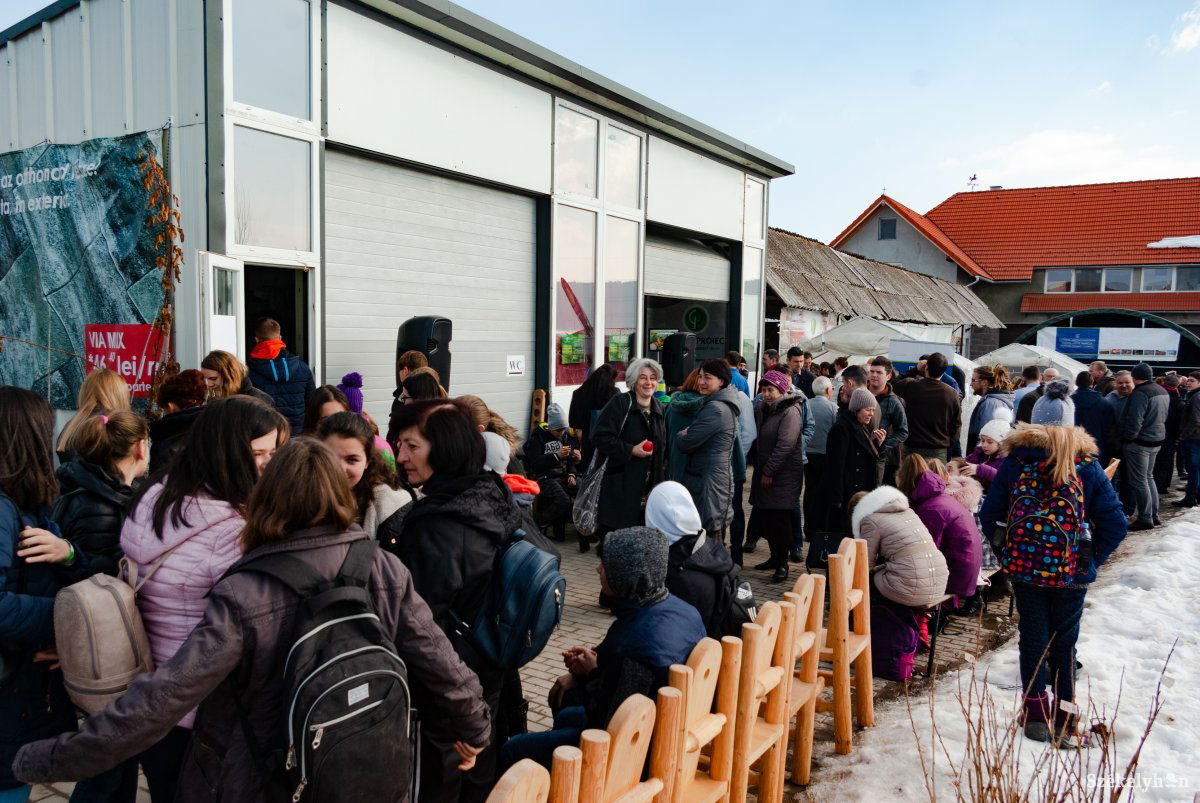 Sokan ellátogattak a kertészeti napokra •  Fotó: Gábos Albin