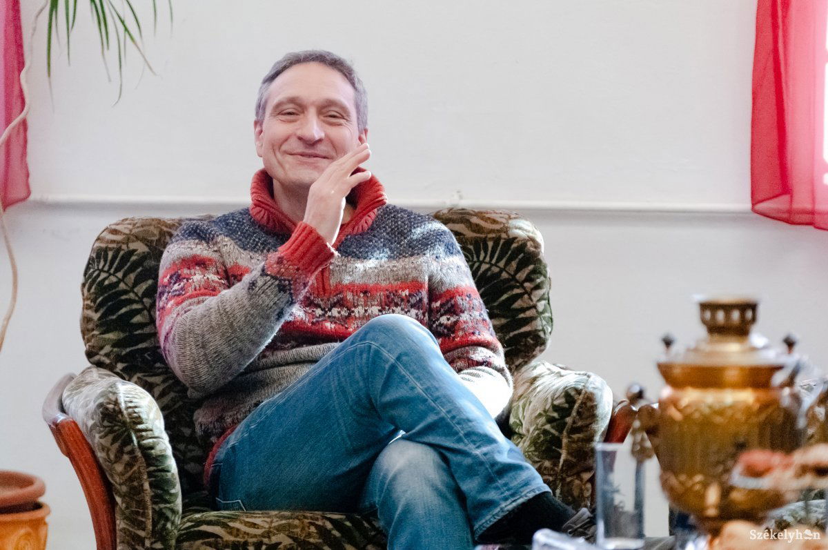 Bogdán Zsolt Kányádi Sándor verseiről: „nem lehet betelni velük, játékosak, illatosak, fájdalmasak, gyöngyözőek, kútmélyek, igazak” •  Fotó: Gábos Albin