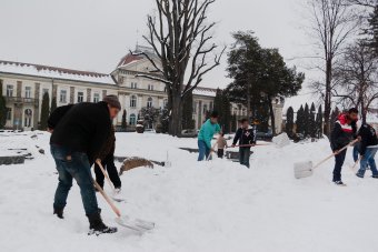 Jelentkezés reggel hétkor a városházán