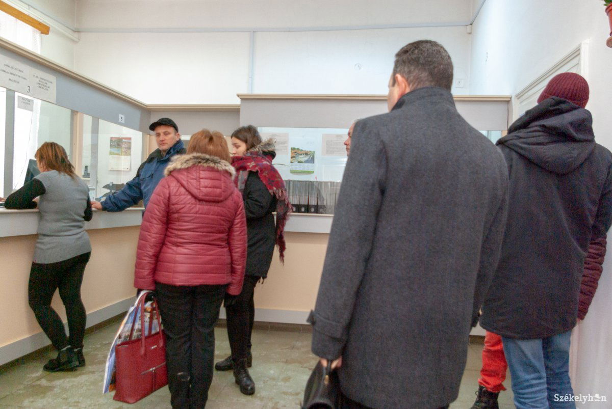 Az időben ki nem fizetett adóra késedelmi kamatot számolnak fel. Ezúttal van mód arra, hogy elengedjék a büntetőkamatokat •  Fotó: Gábos Albin
