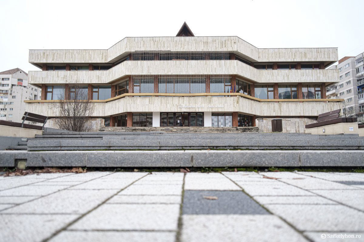 A Szakszervezetek Művelődési Háza megvásárlása több évig tartó kivizsgálás tárgyát képezte. Folytatni kell &bullet;  Fotó: Veres Nándor