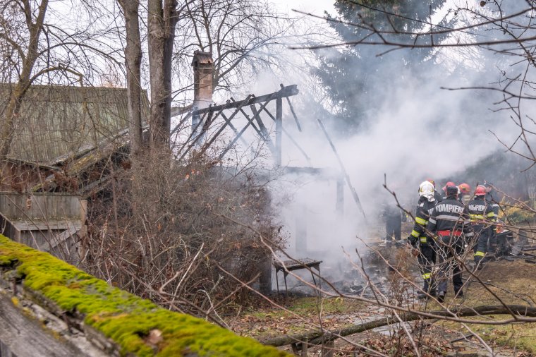 Gyors közbelépéssel előzték meg a gázpalackok robbanását