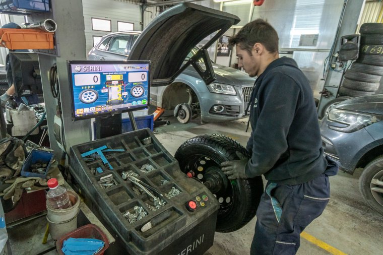 Gumicsere prémium minőségű, gyors kiszolgálással (x)