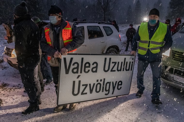 Helységnévtáblákat helyeztek ki Úzvölgye határaiba