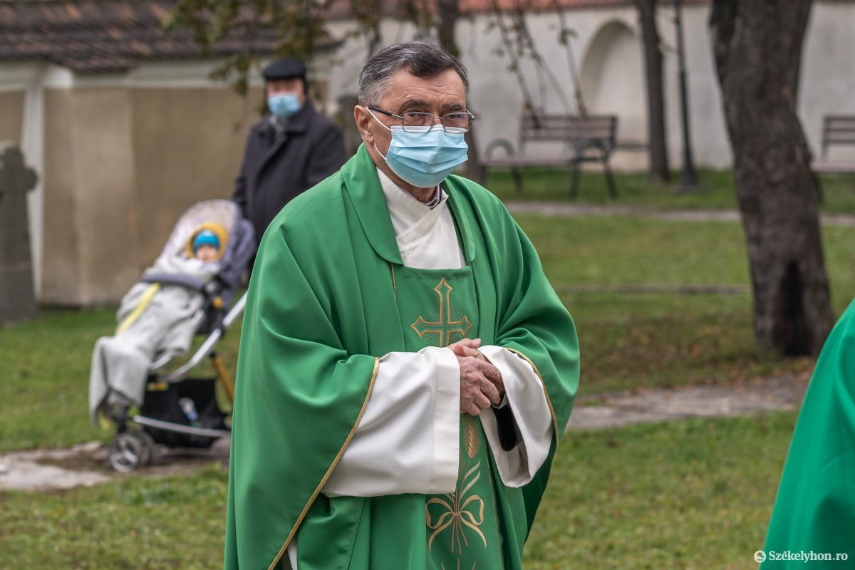 Darvas Kozma József: az a munka, amit a kórházi dolgozók végeznek, emberfeletti • Fotó: Pinti Attila