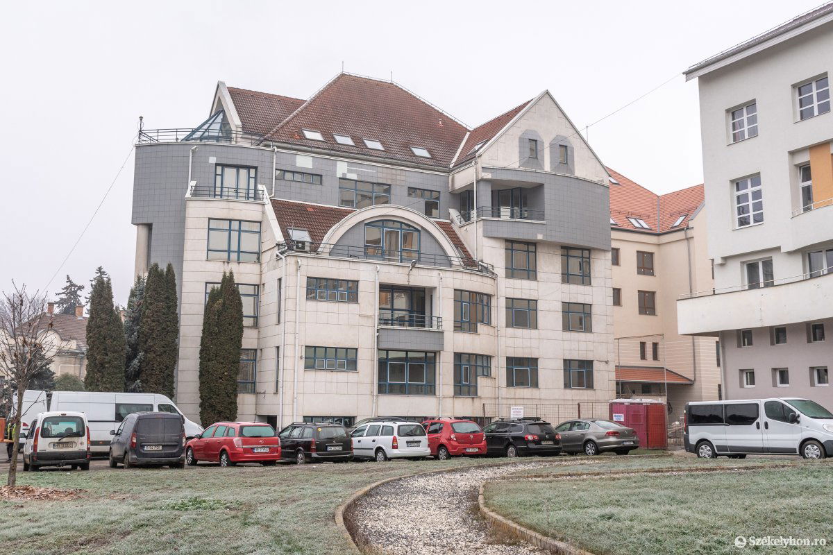 Ami késik, nem múlik. A járvány miatt idén még nem lesz itt ügyfélfogadás &bullet;  Fotó: Pinti Attila