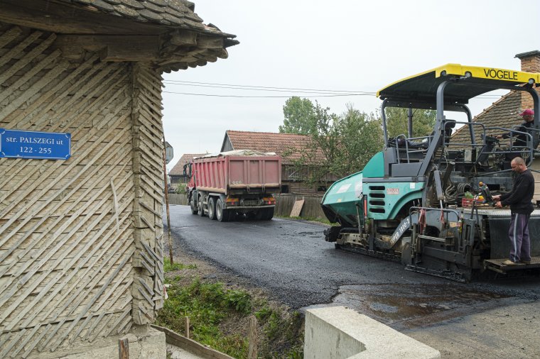 A községi utak túlnyomó része megújul Csíkszentimrén