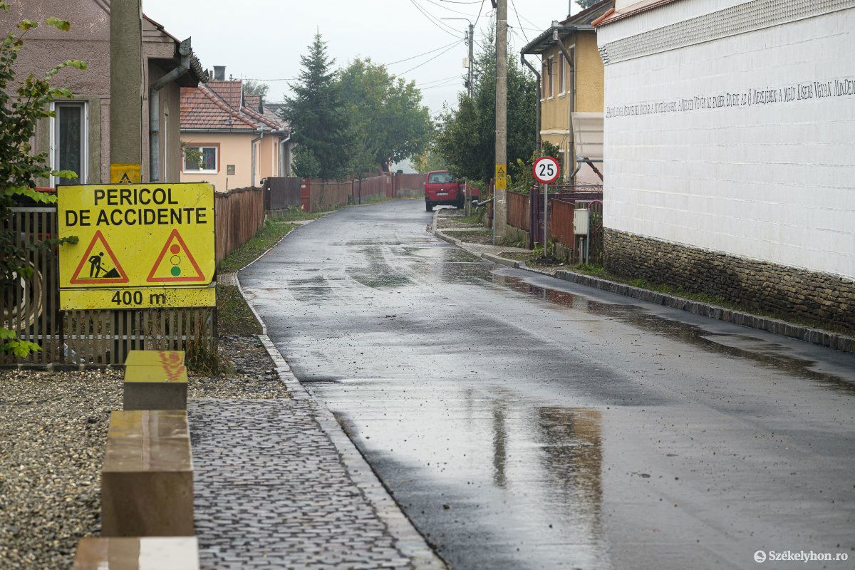 Összehangolnák a gázvezetéssel az utak korszerűsítését. Folytatódó felújítások • Fotó: Veres Nándor