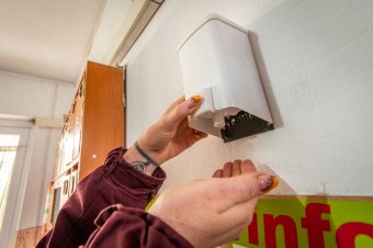 Túl drágán vásárolt kézfertőtlenítő miatt indítottak eljárást volt a polgármester ellen