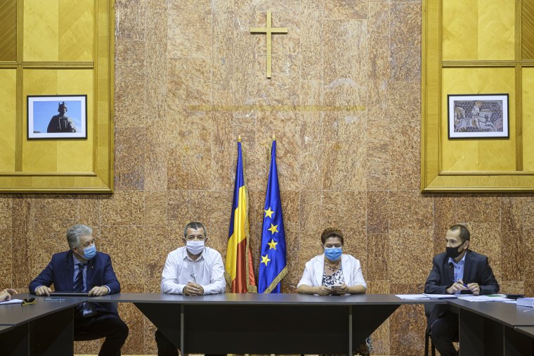 Az illetékeseknek sincsenek megnyugtató válaszaik a tanévkezdés kapcsán