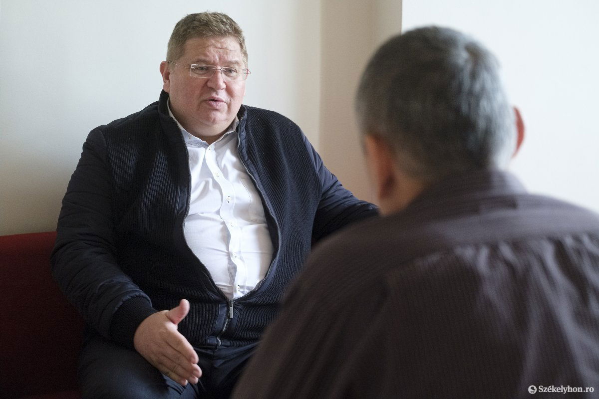Bajkai István Székelyföldi látogatása során a Székelyhon szerkesztőségét is felkereste •  Fotó: Veres Nándor