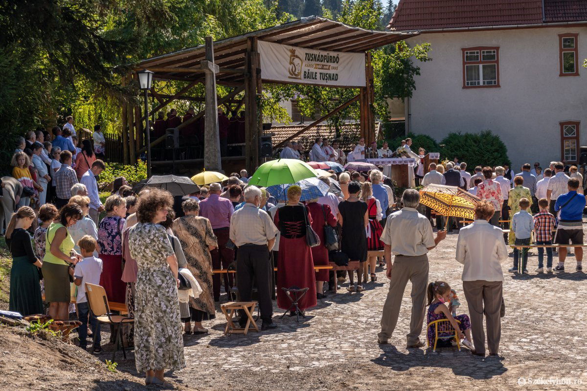 &bullet;  Fotó: Pinti Attila