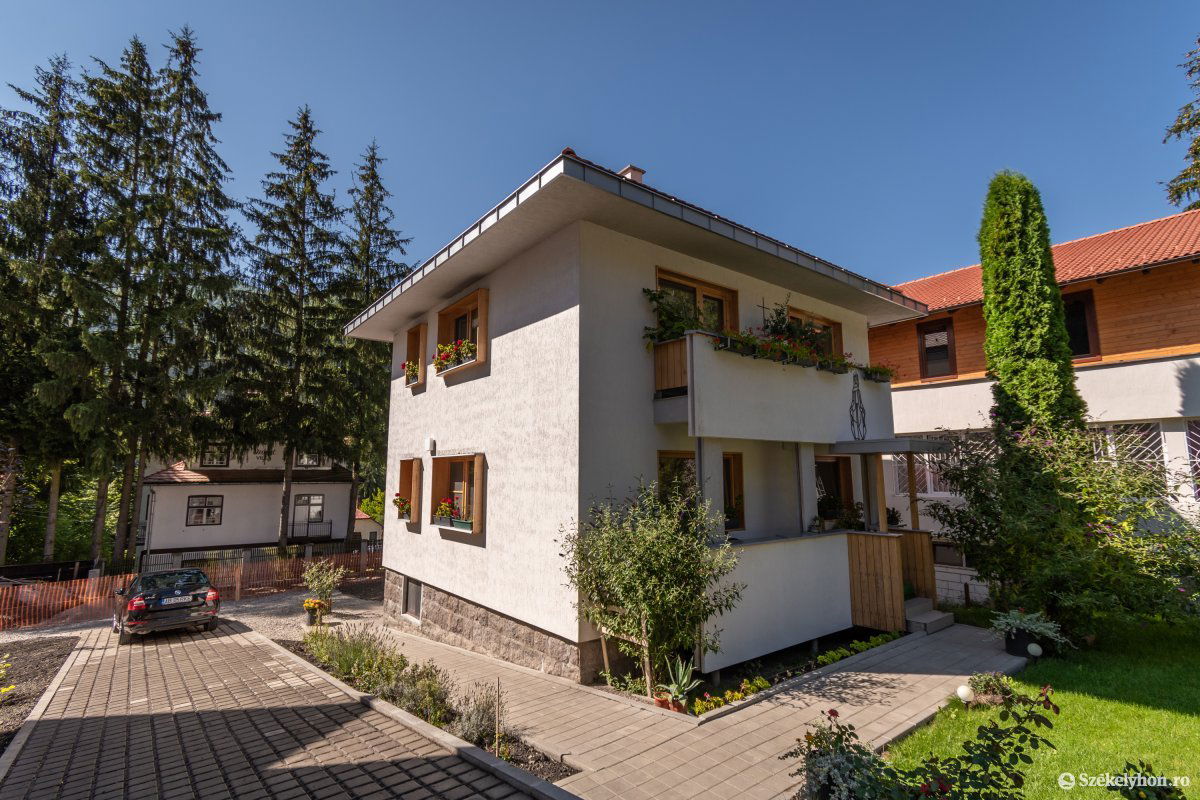 &bullet;  Fotó: Pinti Attila