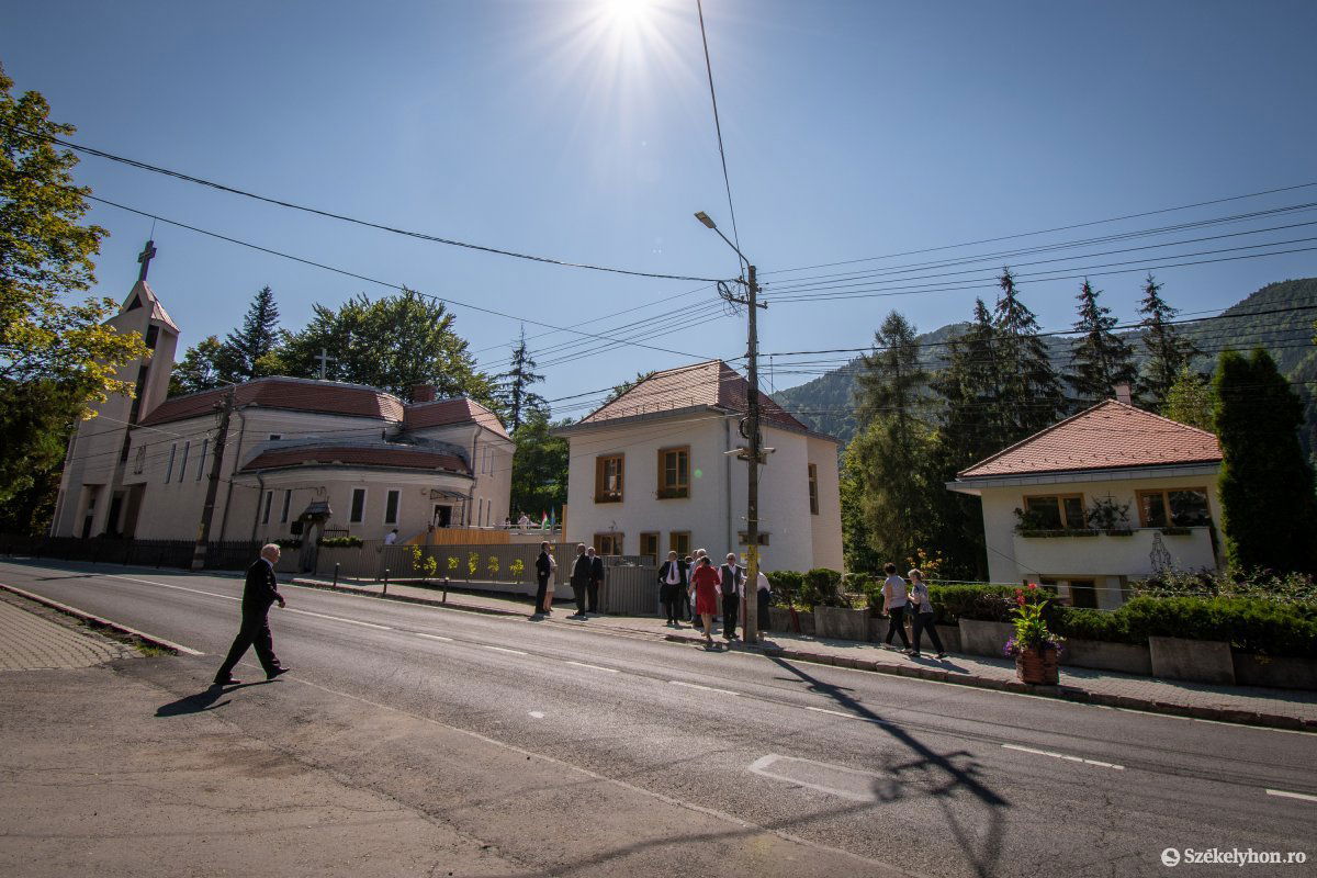 &bullet;  Fotó: Pinti Attila