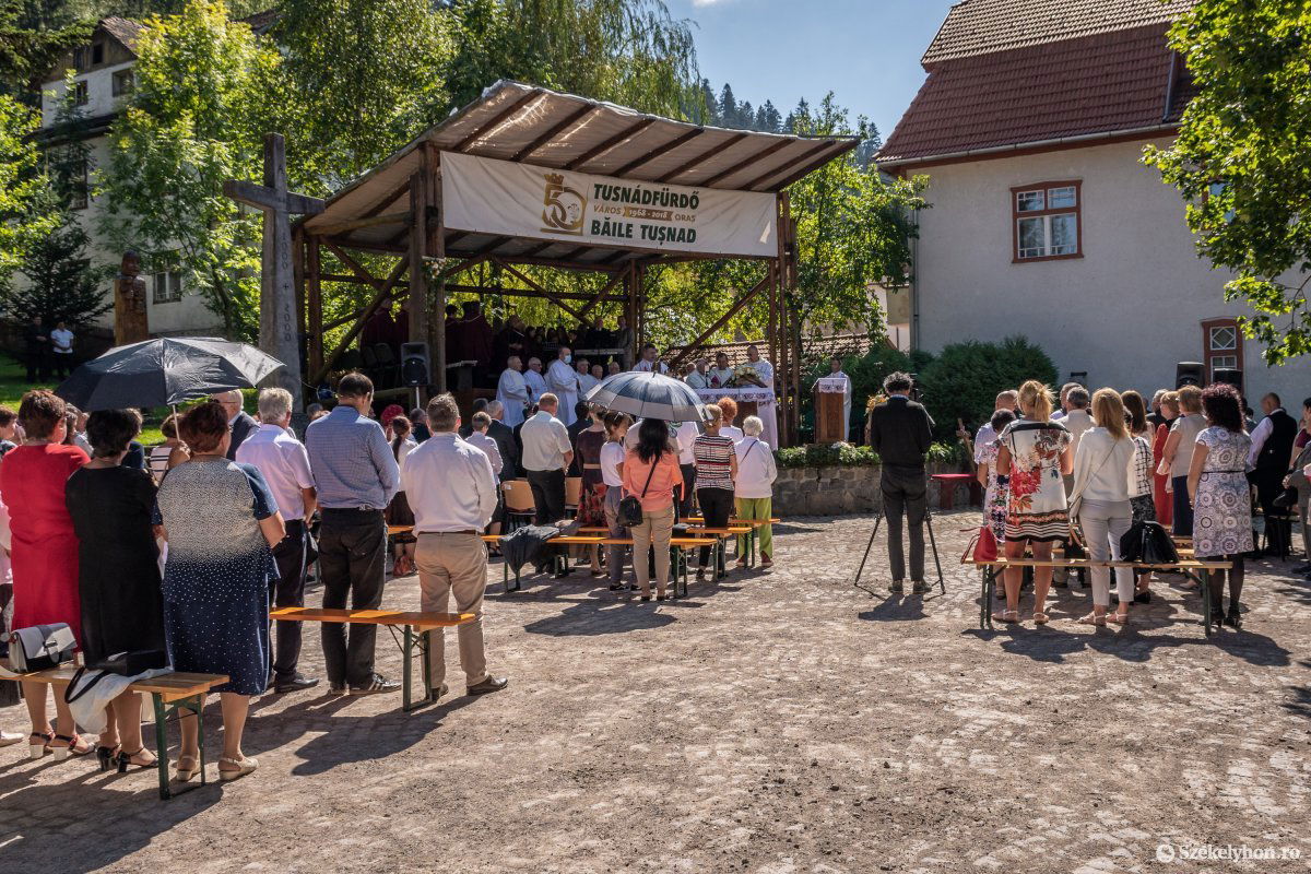 &bullet;  Fotó: Pinti Attila