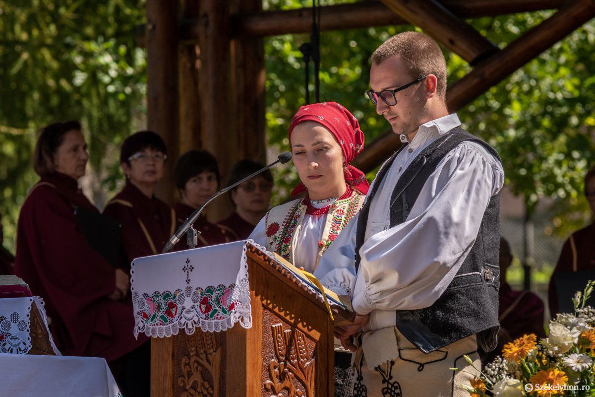 &bullet;  Fotó: Pinti Attila