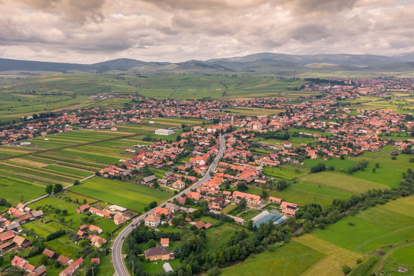Betörések Csíkdánfalván: a nyitva hagyott ajtókon jutottak be a házakba, volt ahol leszerelték a térfigyelő kamerát is