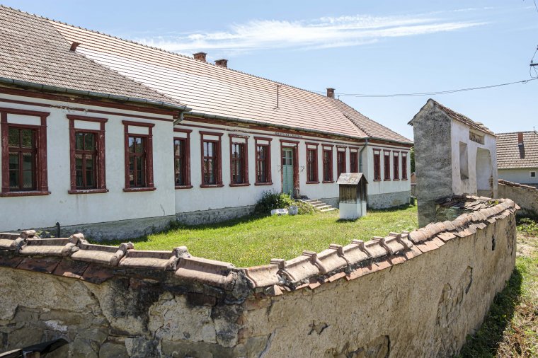 Nem kell többé az udvari illemhelyet használniuk a gyermekeknek a kászonfeltízi iskolában