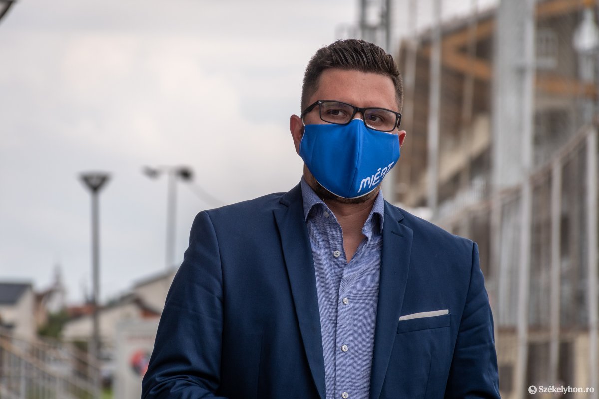 &bullet;  Fotó: Pinti Attila