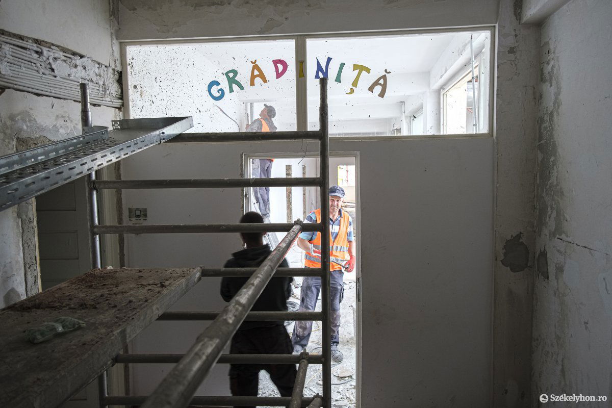 Óvodák, bölcsődék, iskolák is épülnek, illetve újulnak meg •  Fotó: Veres Nándor