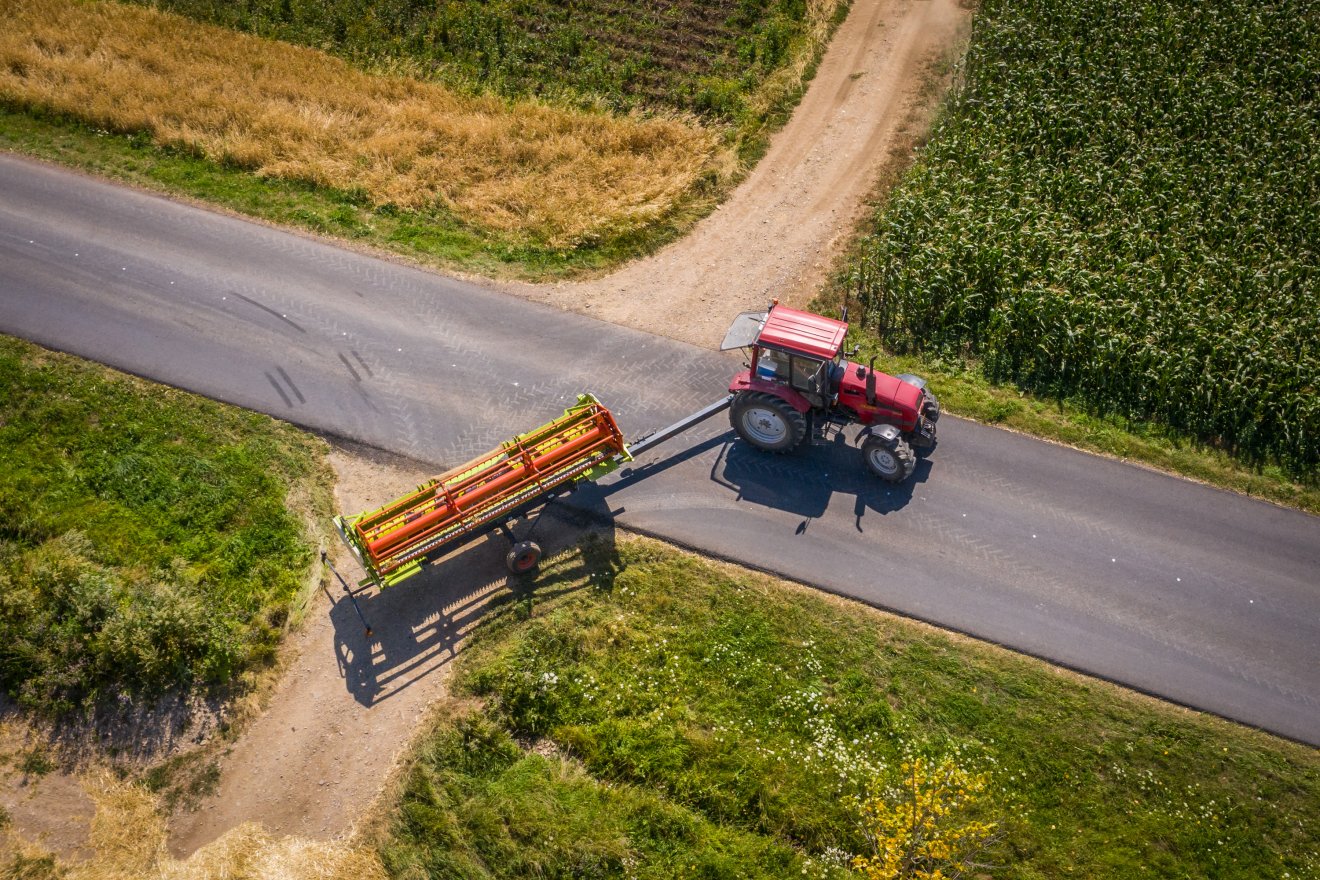 Egymillió euróból teszik rendbe a mezei utakat Gyergyócsomafalván