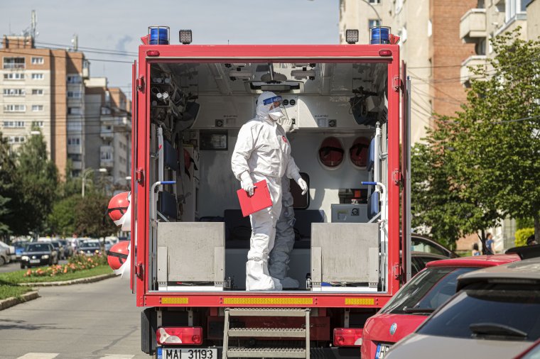 Csúcsközelben maradtak a napi vírusszámok