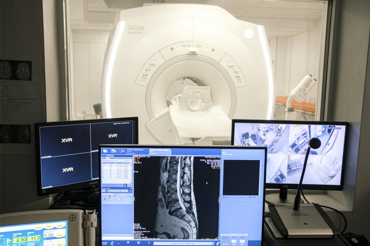 Csak 2025-től finanszírozza a magánklinikákon végzett ambuláns szolgáltatásokat az egészségbiztosítási pénztár