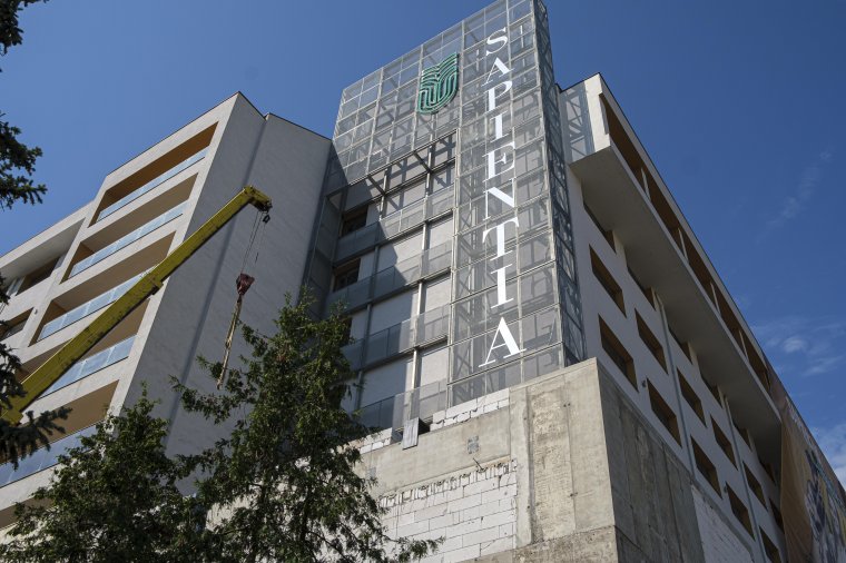 Az egyetemeken sem a megszokott módon kezdődik a tanév