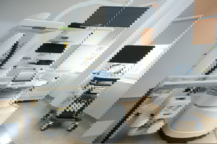 Modern vesekőzúzó berendezést vásároltak a Csíkszeredai Megyei Sürgősségi Kórház számára