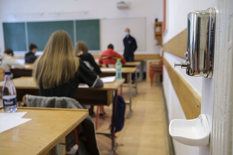 Cîmpeanu: idén nem vizsgáztathatnak azok a tanárok, akik a tavalyi érettségin vagy kisérettségin súlyos hibát követtek el