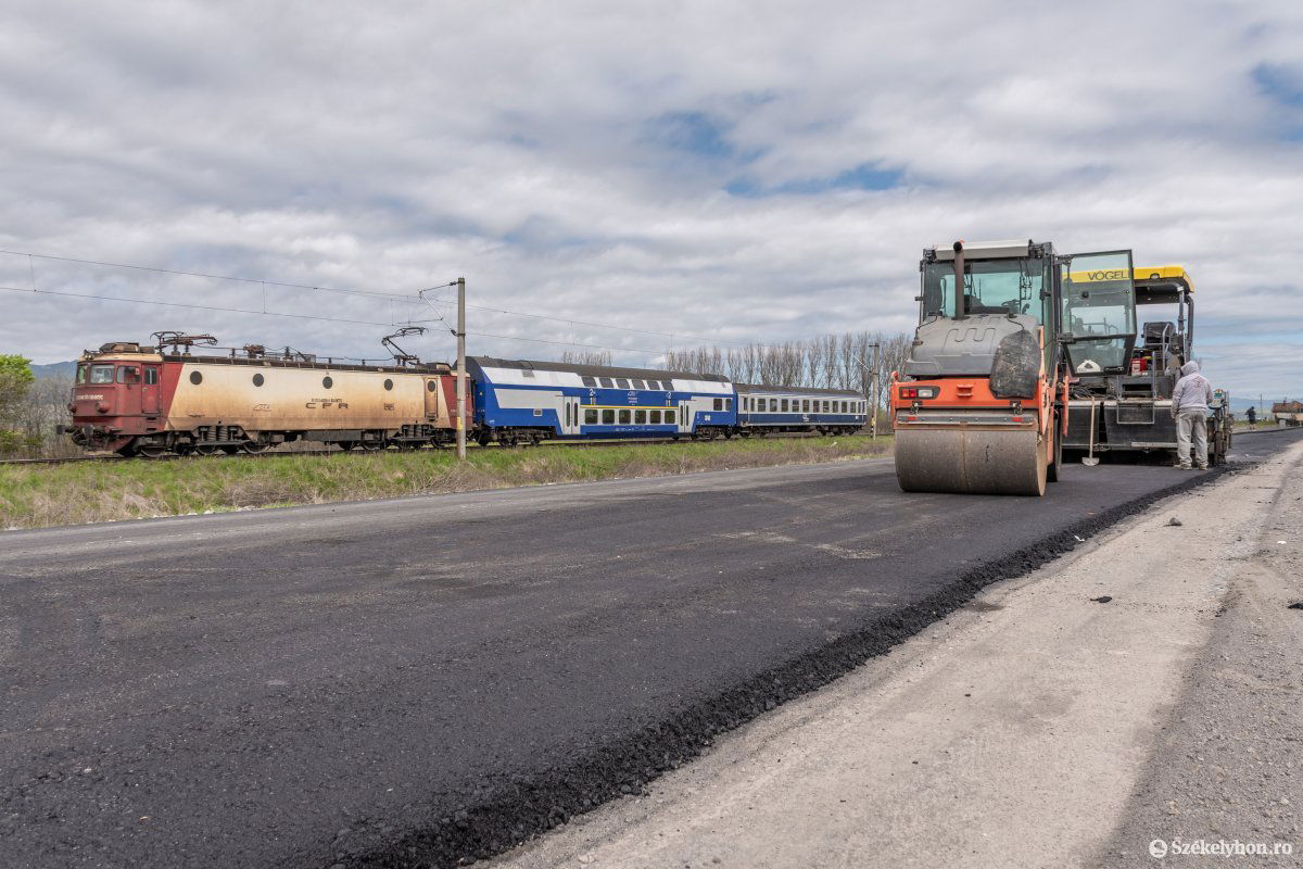 Többnyire közúti infrastruktúra-fejlesztésre lehetett letenni pályázatot •  Fotó: Pinti Attila