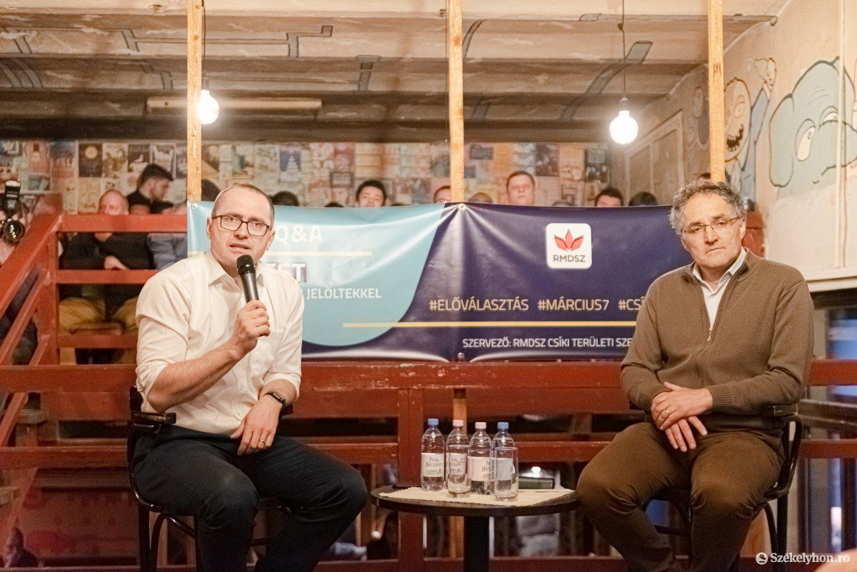 Korodi Attila és Ráduly Róbert Kálmán. Már csak az előválasztás után ülhetnek egy asztalhoz • Fotó: Gábos Albin