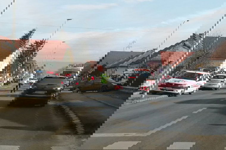 Szívmegállás miatt csapódott a kerítésnek