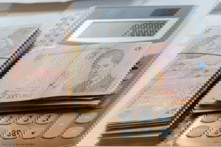 Szárnyal a ROBOR, tovább nőhetnek a már így is egekbe szökött banki törlesztőrészletek
